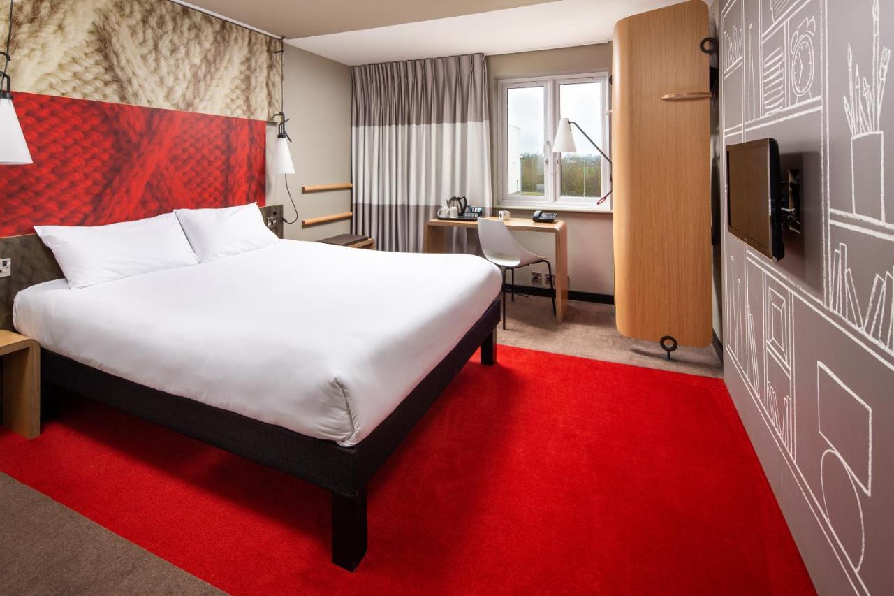Ibis Rugby East Hotel Crick  Exterior photo