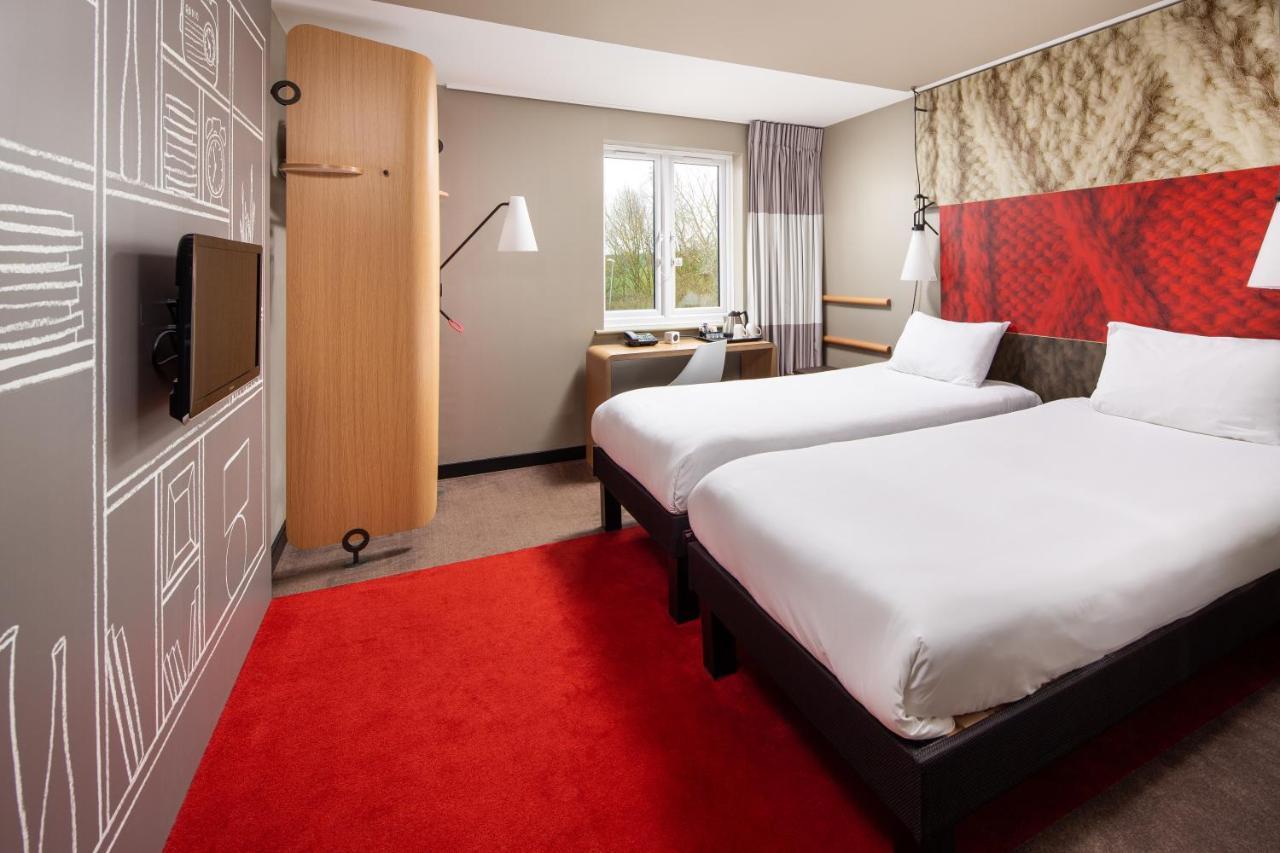 Ibis Rugby East Hotel Crick  Exterior photo