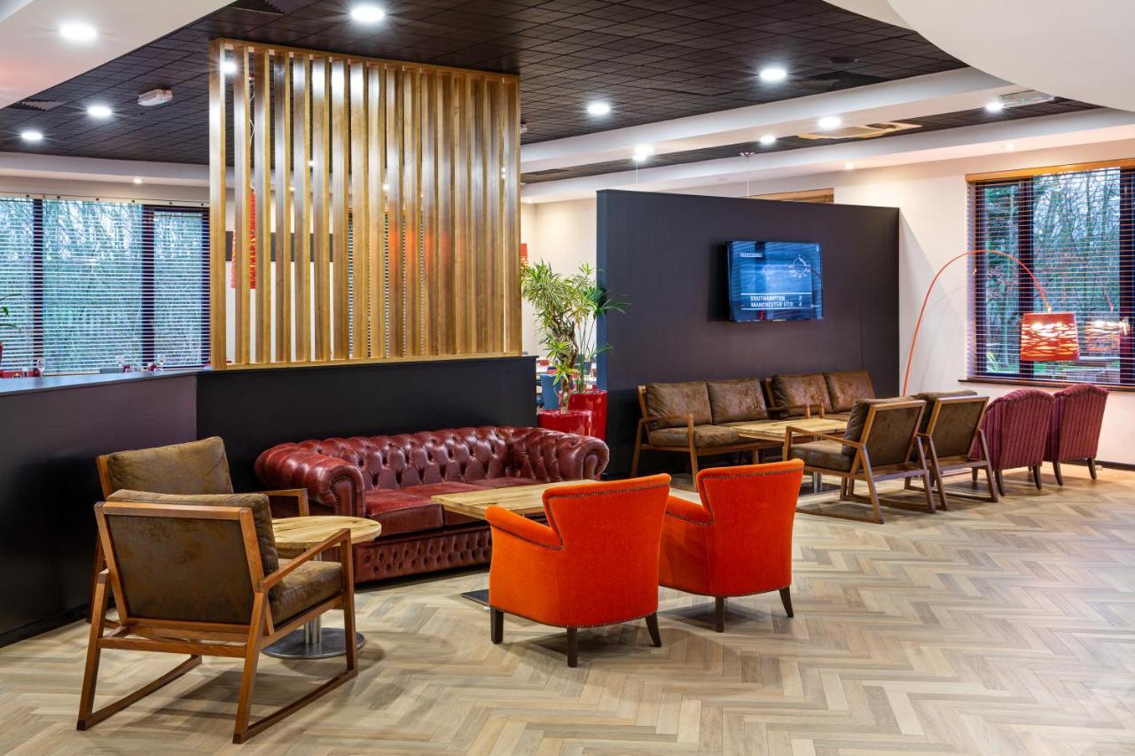 Ibis Rugby East Hotel Crick  Exterior photo