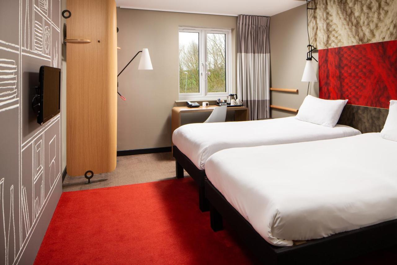 Ibis Rugby East Hotel Crick  Exterior photo