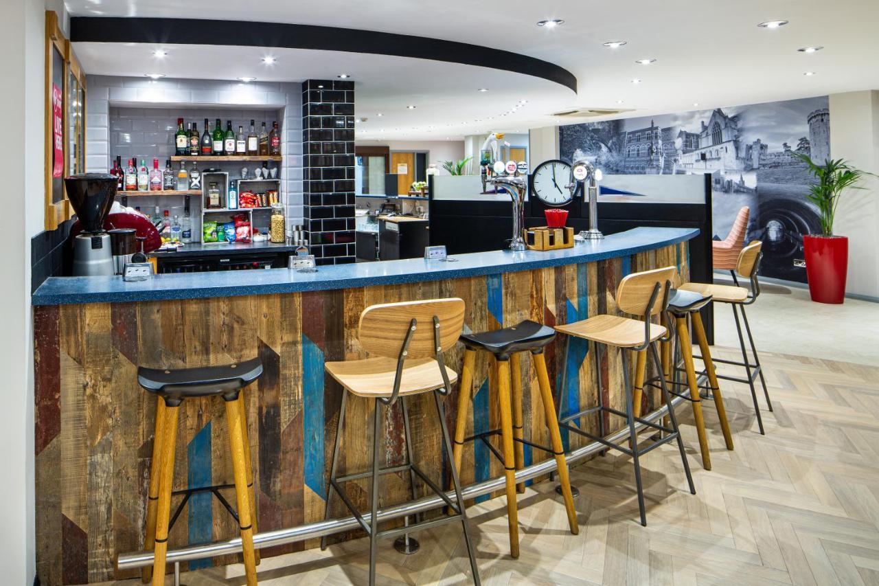 Ibis Rugby East Hotel Crick  Exterior photo